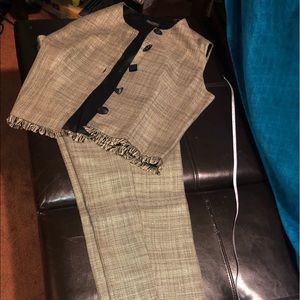 Women’s 2 piece set  tweed vest and pants beige and black